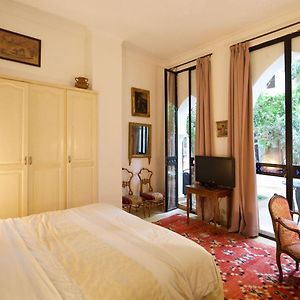 Camera con letto king size